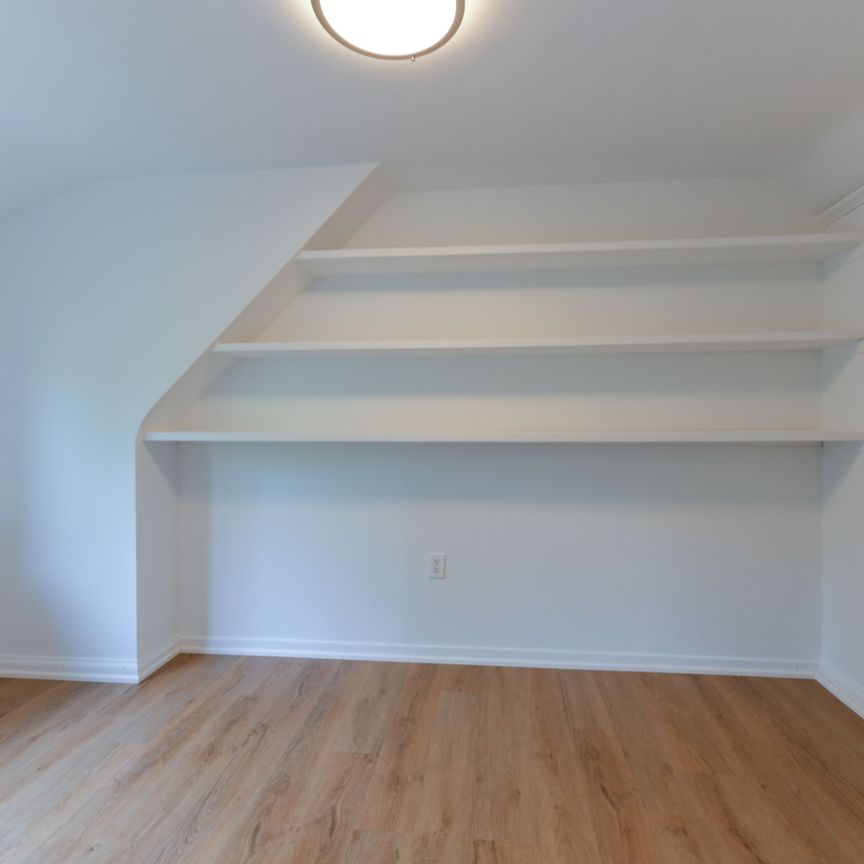 For Lease - 150 Upper Canada Drive, Toronto, Ontario - Photo 1