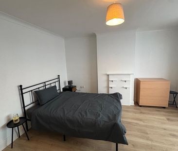 Room in a Shared House, Ross Road, SE25 - Photo 2