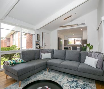 Beautifully and impeccably presented! - Photo 1