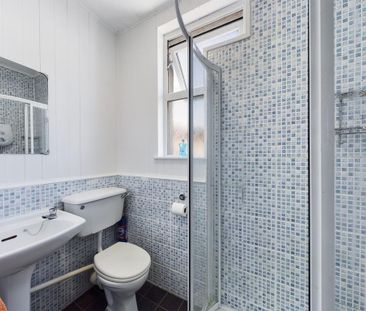 4 bedroom terraced house to rent - Photo 5