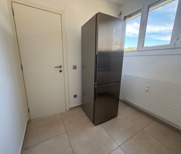 UP TO 3 MONTHS FREE -4.5 renovated rooms in Coldrerio - Photo 4