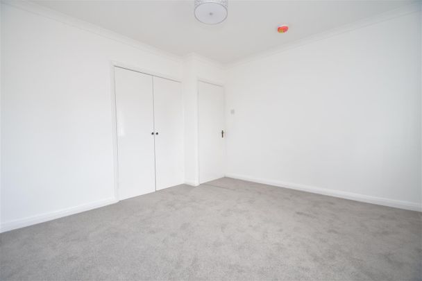 4 bedroom house - detached - Photo 1