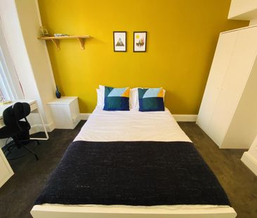 3 bedroom terraced house to rent - Photo 2