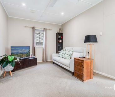 Coastal Living - 2 Bedrooms PLUS office and Teenage Retreat! - Photo 4
