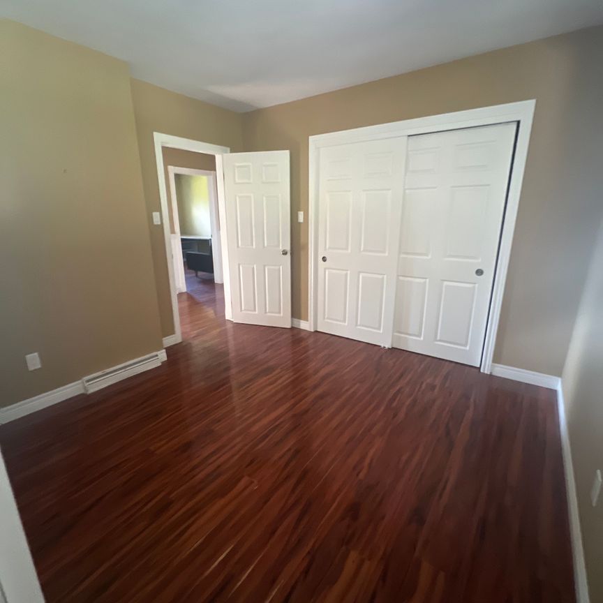 For Lease - 24 Grandview Drive, St. Catharines, Ontario - Photo 1