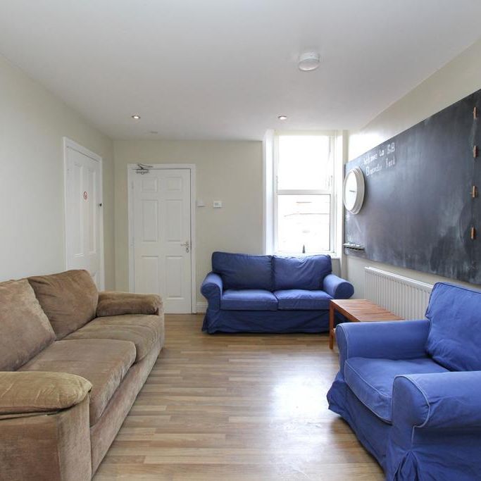 5 bedroom flat to rent - Photo 1