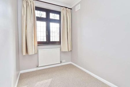 Abbotts Close, Romford, RM7 - Photo 5