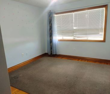 For Lease - 176 Conlins Road Unit# Main, Toronto, Ontario - Photo 4