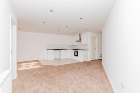 Flat 3, Falcon Court Stockett Lane, Maidstone, Coxheath, ME17 4FT - Photo 4