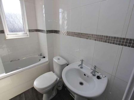 Purdey Close, Barry, Vale Of Glamorgan, CF62 - Photo 4