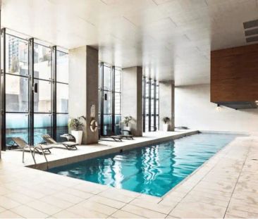 “Stylish Inner-City Apartment with Resort-Style Facilities” - Photo 5