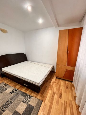 Ap. 3 cam decomandat - Alexandru cel Bun, cu centrală - Fotografie 2