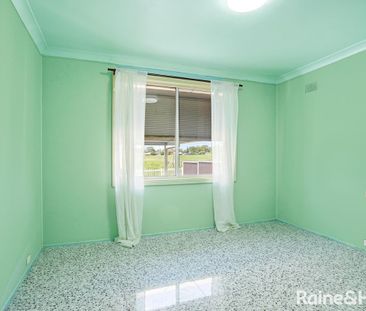 Prime Location House - Photo 3