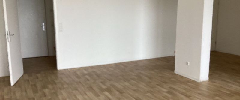 Weitblick: Helle 3 Zimmerwohnung mit Balkon - Photo 1