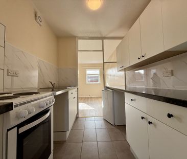 St. Clares Gardens, Bognor Regis - Photo 3