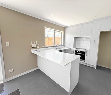 COMPACT AND NEAT AS A PIN-TWO BEDROOMS-STANMORE BAY! - Photo 6