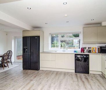 2 bedroom semi-detached house to rent - Photo 4