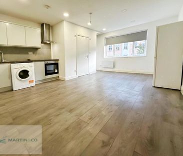 Studio to rent - Photo 2