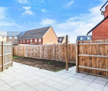 Berryfields, Aylesbury, HP18 - Photo 2