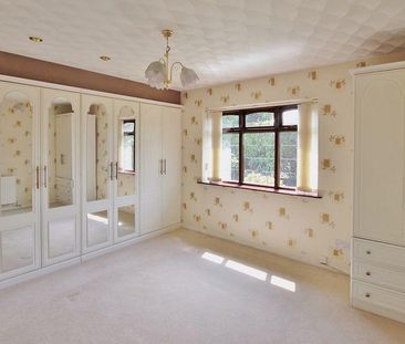 3 bedroom detached bungalow to rent - Photo 4
