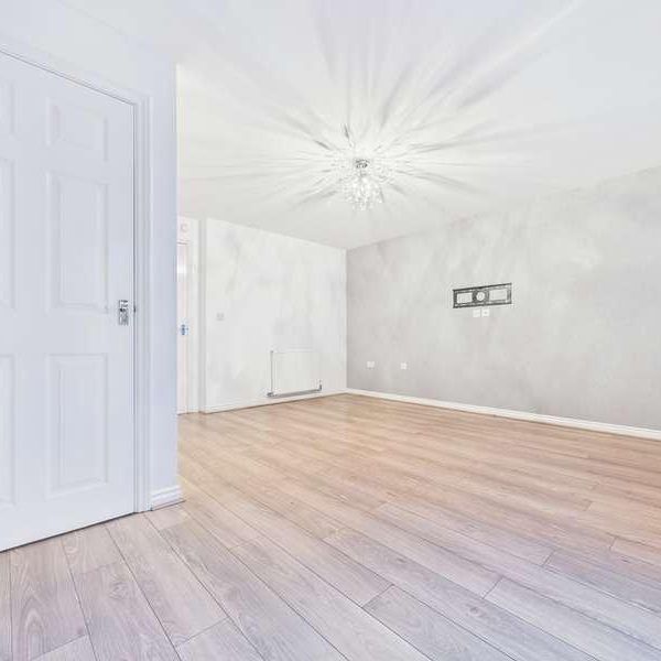 Myrtle Crescent, Arbourthorne, Sheffield, S2 - Photo 1