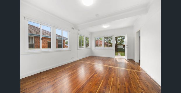 FULLY RENOVATED 3 BED HOUSE IN HEART OF GUILDFORD - Photo 1