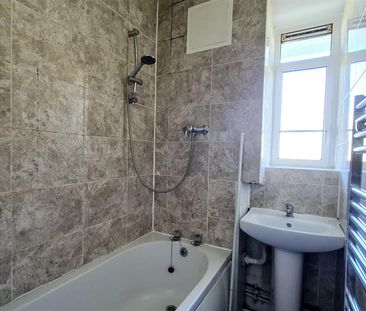 White City Estate, . - Photo 4
