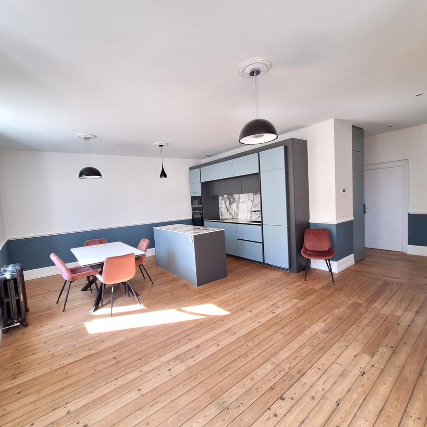 Location Appartement 3 pièces 71m² LES SABLES D OLONNE 85100 - Photo 1