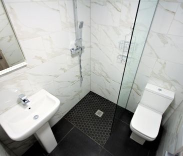 4 bedroom flat to rent - Photo 6