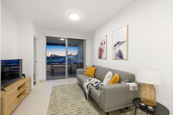 Modern Apartment in Sought after Innaloo location! HOME OPEN TUESDAY 17 FEBRUARY AT 10.30AM SHARP! - Photo 1