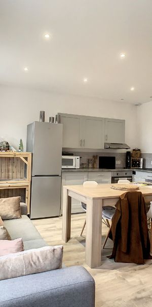 Location Appartement 2 pièces 36m² CERENCES 50510 - Photo 1