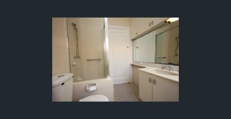 THREE BEDROOM FAMILY HOME - Photo 5