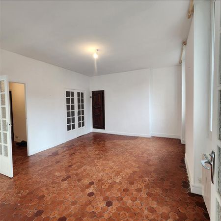 2 pièces - 60 m² - 2ème étage - Colocation non autorisée - Photo 2