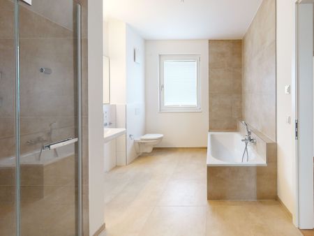 Perfekte Familienoase: Moderne 4-Zimmer-Wohnung mit sonniger Dachterrasse - Foto 3