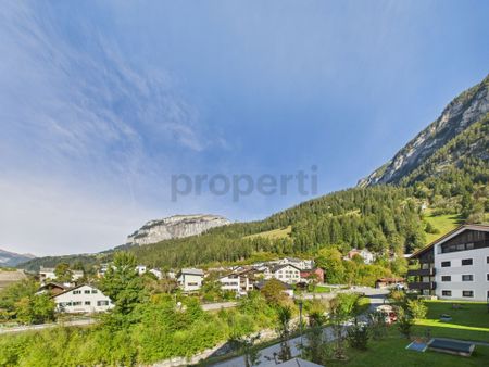 Luxuriöse 3.5-Zimmer-Wohnung in Trin Mulin, GR - Photo 2