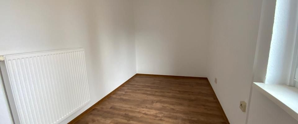 Schöne 3-Zimmer Wohnung mit modernisiertem Badezimmer und neuen Bodenbelägen zu vermieten - Photo 1
