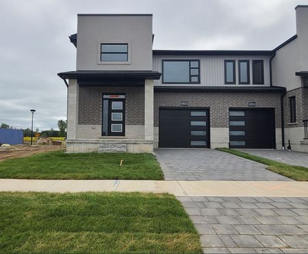 For Lease - 6825 Royal Magnolia Avenue, London South, Ontario - Photo 2