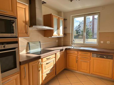 Location Appartement 3 pièces 66m² - Photo 4