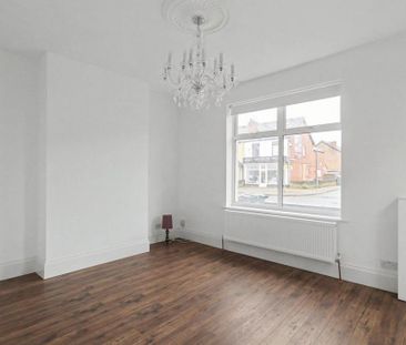 4 bedroom terraced house to rent - Photo 1