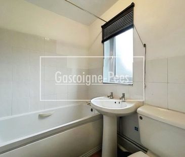 Lychpit, Basingstoke, RG24 - Photo 4