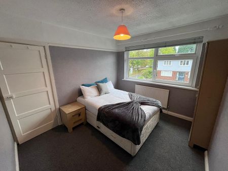 3 bedroom semi-detached house to rent - Photo 2