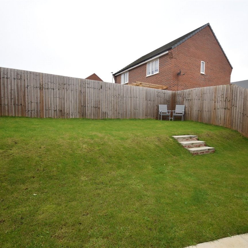 2 bed semi-detached house to rent in Foxglove Way, Scarborough, YO13 - Photo 1