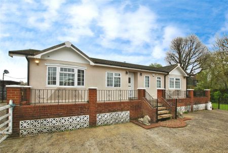 2 bedroom detached house to rent - Photo 2