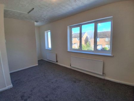 3 bedroom terraced house to rent - Photo 2