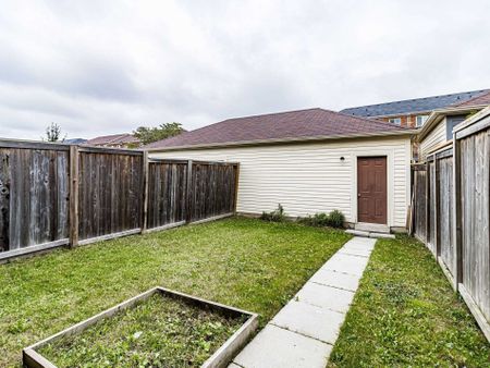For Lease - 2521 Postmaster Drive, Oakville, Ontario - Photo 4