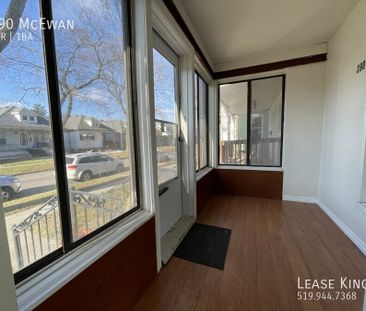 SINGLE FAMILY 3 BEDROOM 1 BATHROOM HOME ON WEST END CLOSE TO UNIVER... - Photo 1