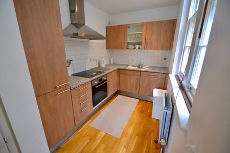 1 Bed Flat, Cathedral Court, EC4V - Photo 5