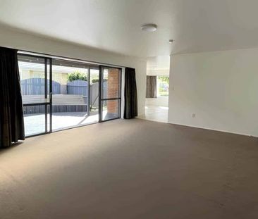 EXECUTIVE LIVING IN KAMO - Photo 1