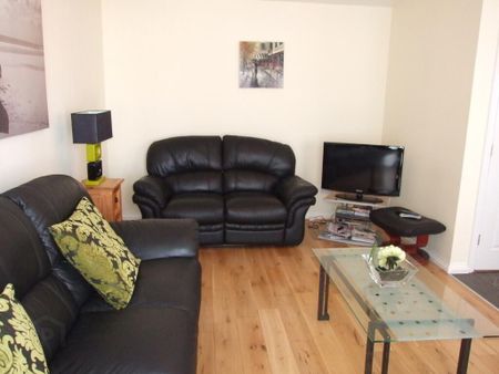 37 Old Castle Court (Student Let), Portrush, BT56 8GR - Photo 4