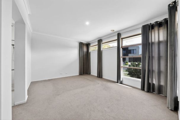 NORTH FACING FAMILY HOME - Photo 1